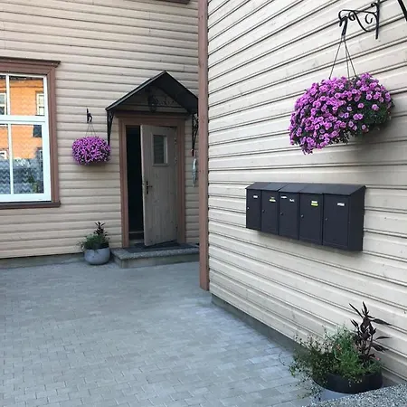 Spacious With Wifi And Parking * بارنو