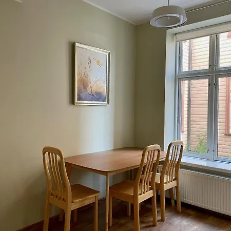 Spacious With Wifi And Parking